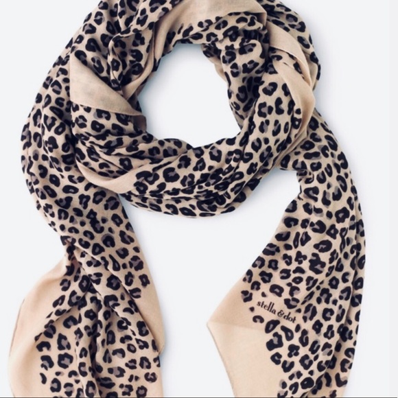 Stella & Dot Accessories - STELLA & DOT Park Slope Scarf - Exotic Leopard